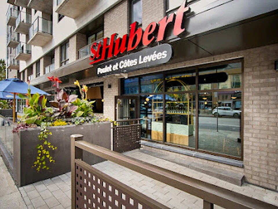 Restaurant et bar St-Hubert, Montréal
