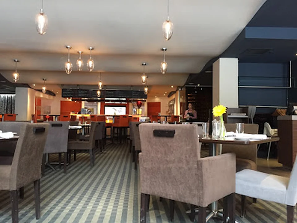 L 'O RESTAURANT ET LOUNGE, Montréal