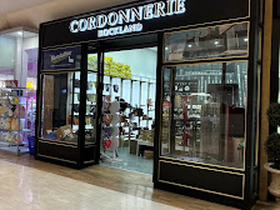 Centre Rockland, Montréal
