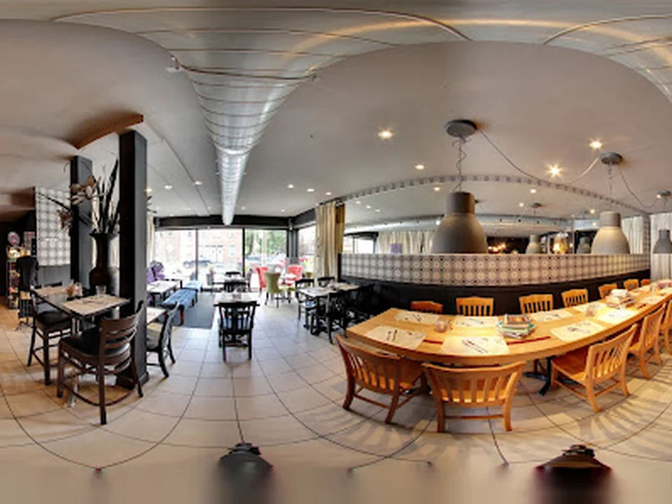 Régine Café, Montréal