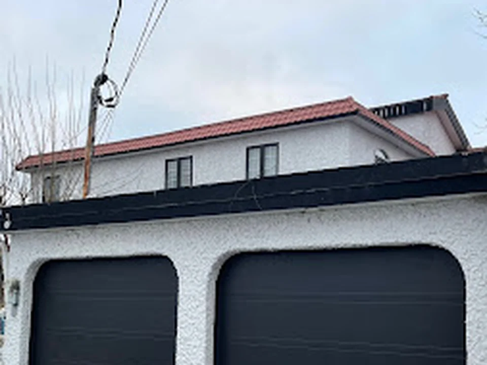 MIR Portes De Garage, Montréal