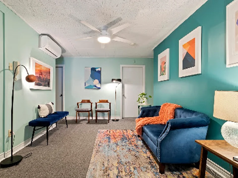 Thérapie de couple, thérapie individuelle et coaching | Divan bleu, Montréal