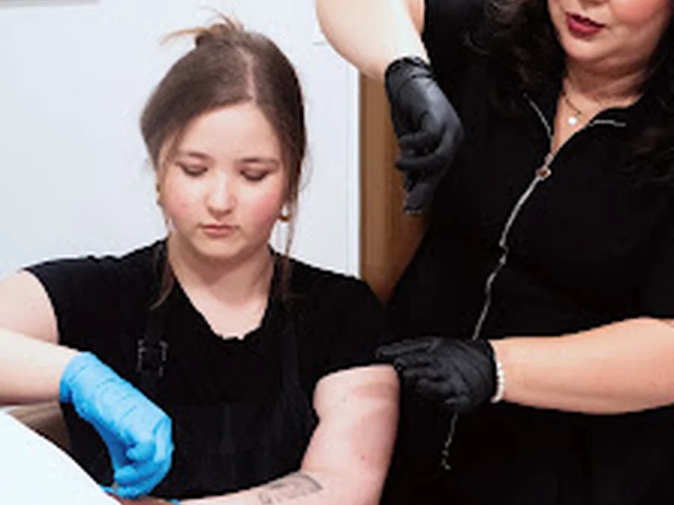 La Kahina Esthétique, Électrolyse & Épilation au sucre • Sugaring Montreal (cire orientale) Services & Formation/Training