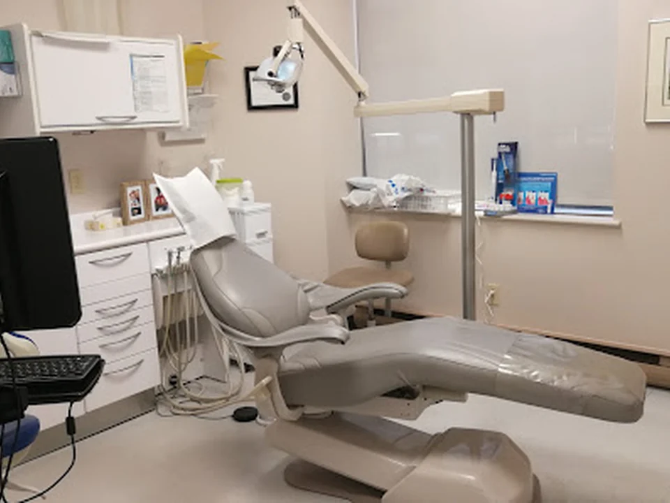 Clinique Dentaire Dr Basel Dabbas, Montréal