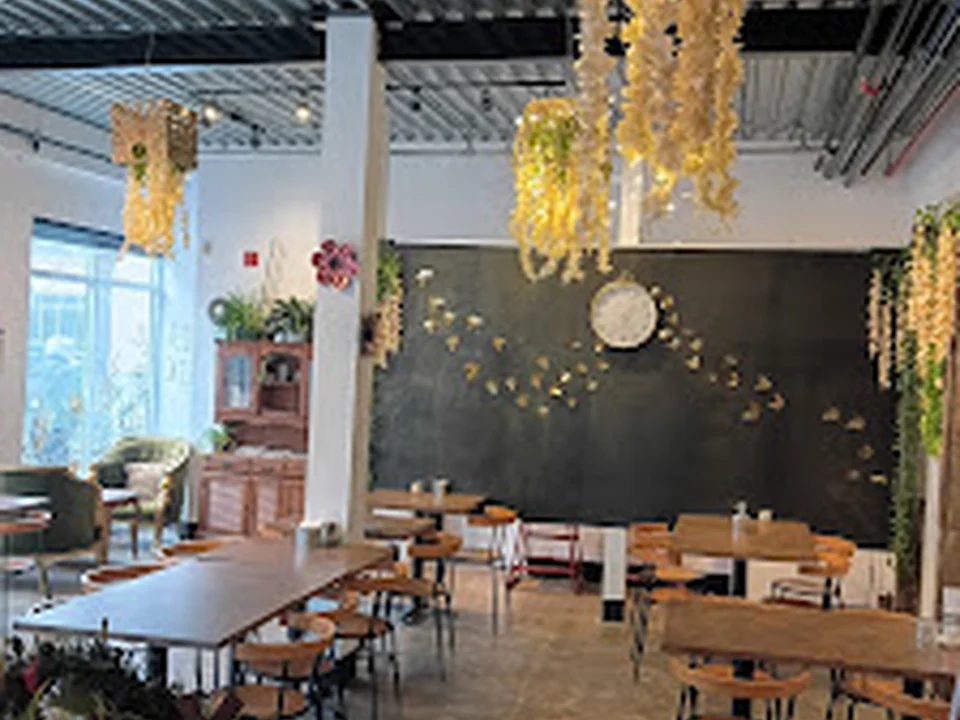 Simplement Fée- Café -Bar à Crêpes, Montréal