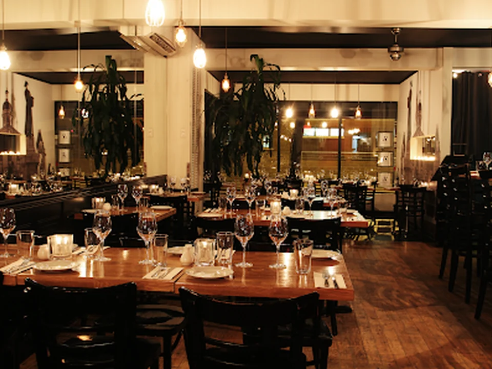 Restaurant Bagatelle Bistro Apportez votre vin, Montréal