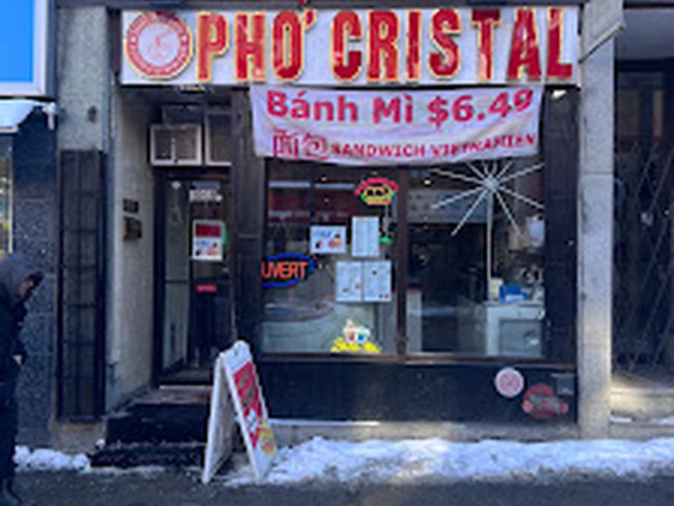 Pho Cristal, Montréal
