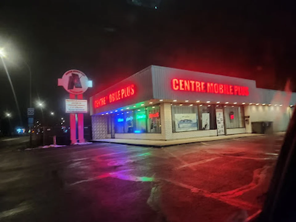 Centre Mobile Plus, Montréal
