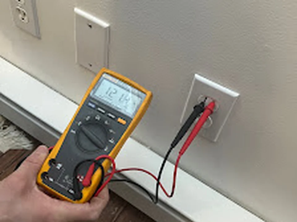 CR ELECTRIQUE INC, Montréal
