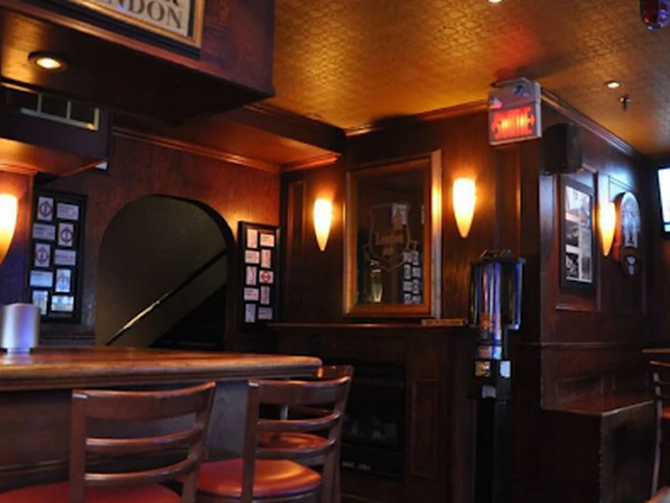 London Pub, Montréal