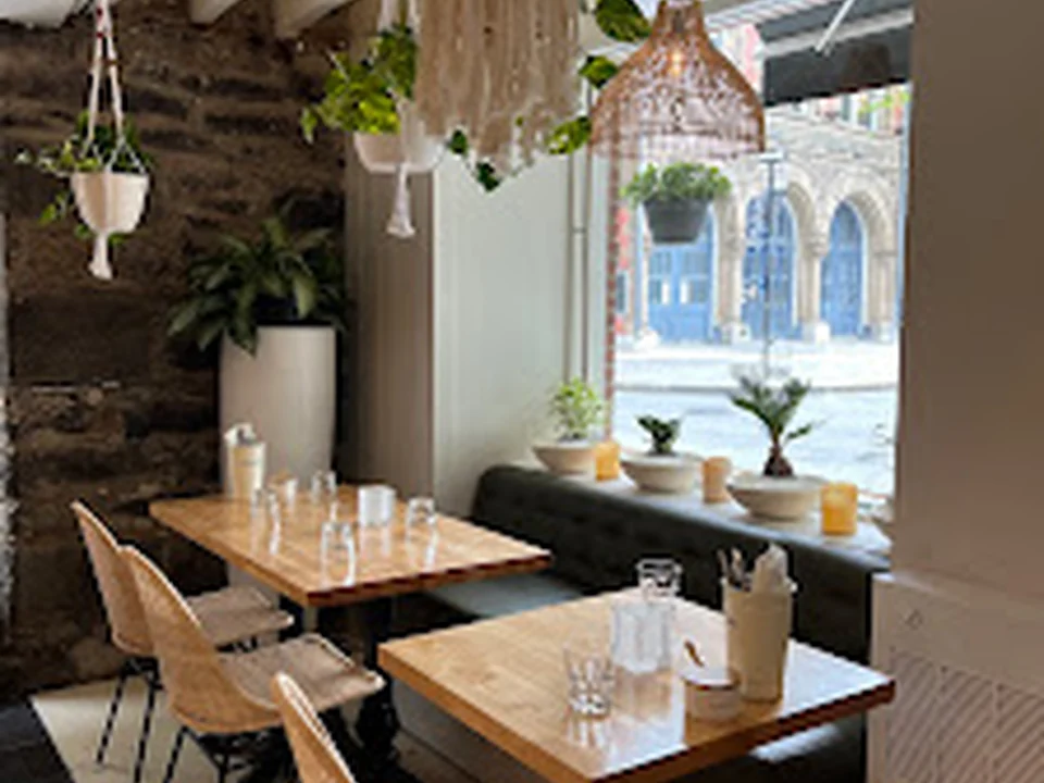 Tzatzi-qui, Montréal