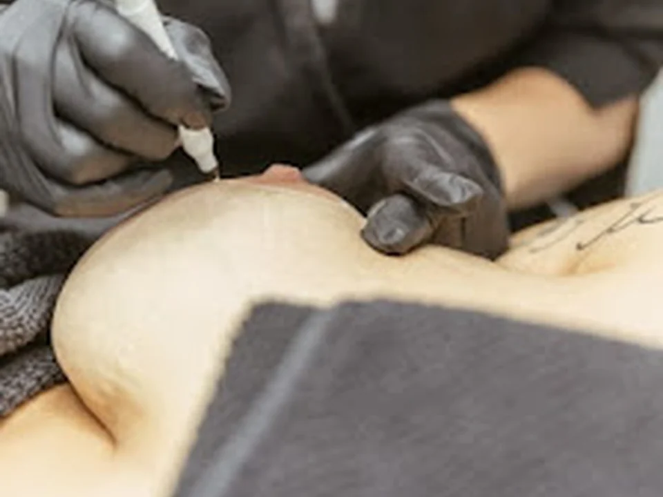 Académie EB | Clinique esthétique et formation en soins esthétique à Montréal