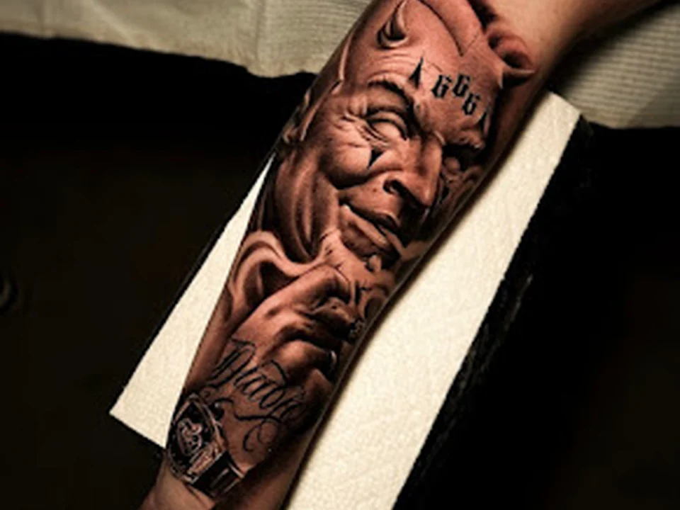 Sinners Tattoo Montreal - (Montreal Tattoo Shop)