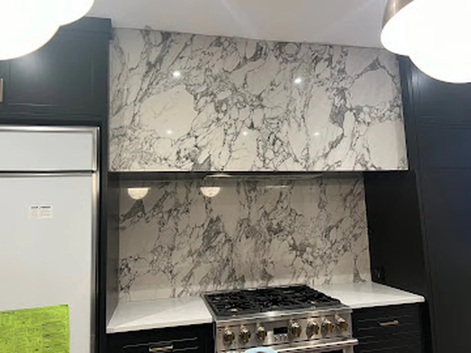 Salamon Tiles, Montréal