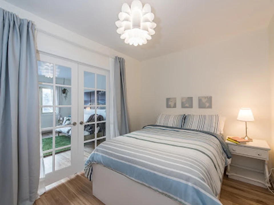 Hotel Gite du Survenant Montreal