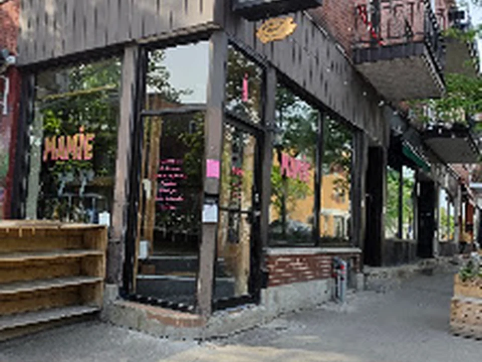 Mamie, Montréal