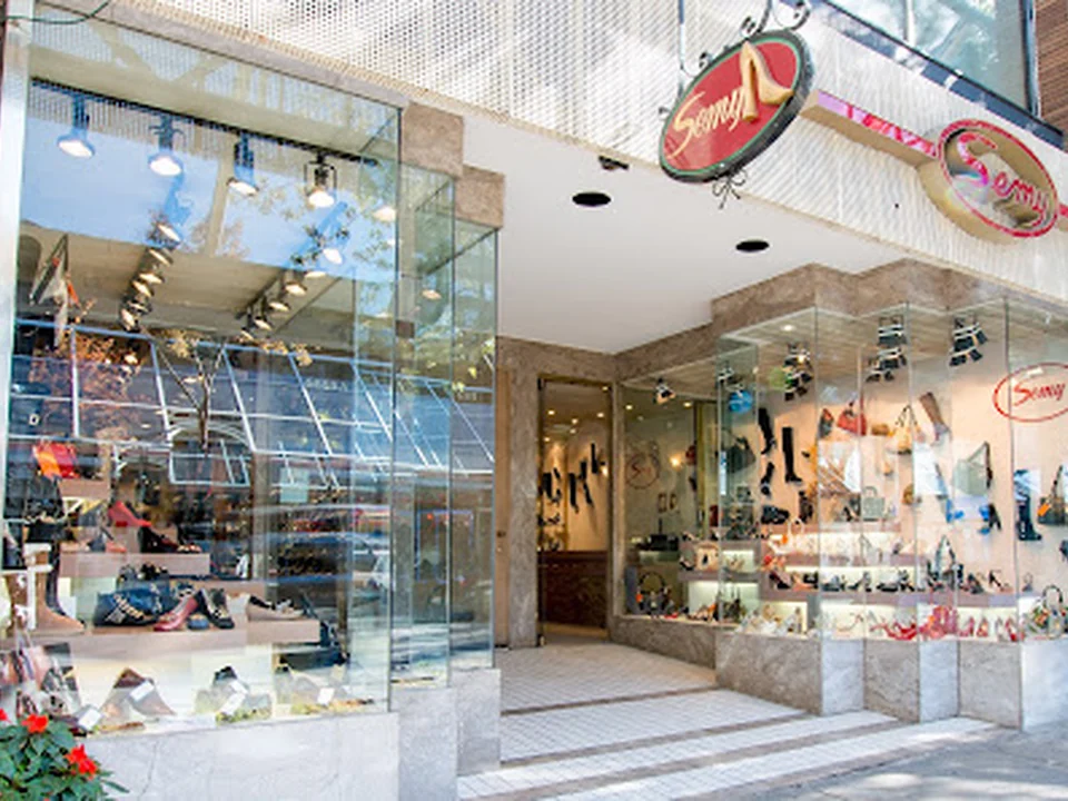 Chaussures Semy, Montréal