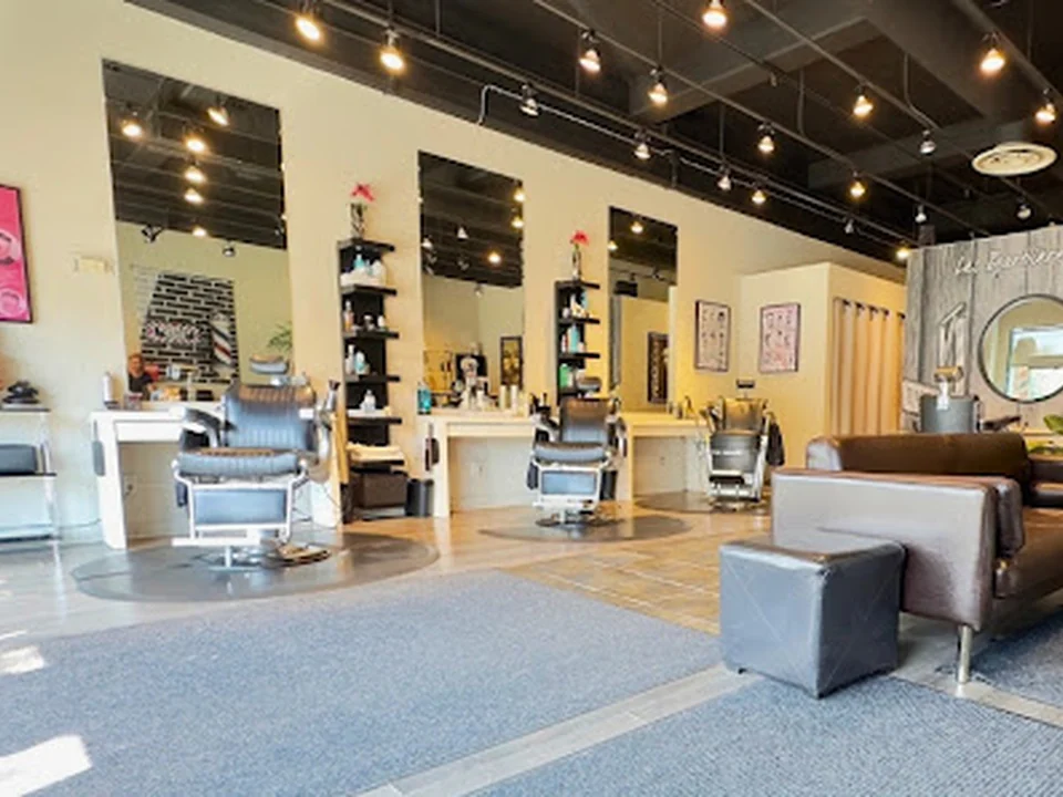 Les Barbieres & Cie — Coupes de cheveux, Rasage & Coloration | Hommes & Enfants | Barbershop Montreal