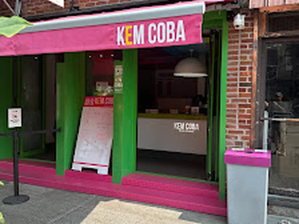 Kem Coba, Montréal