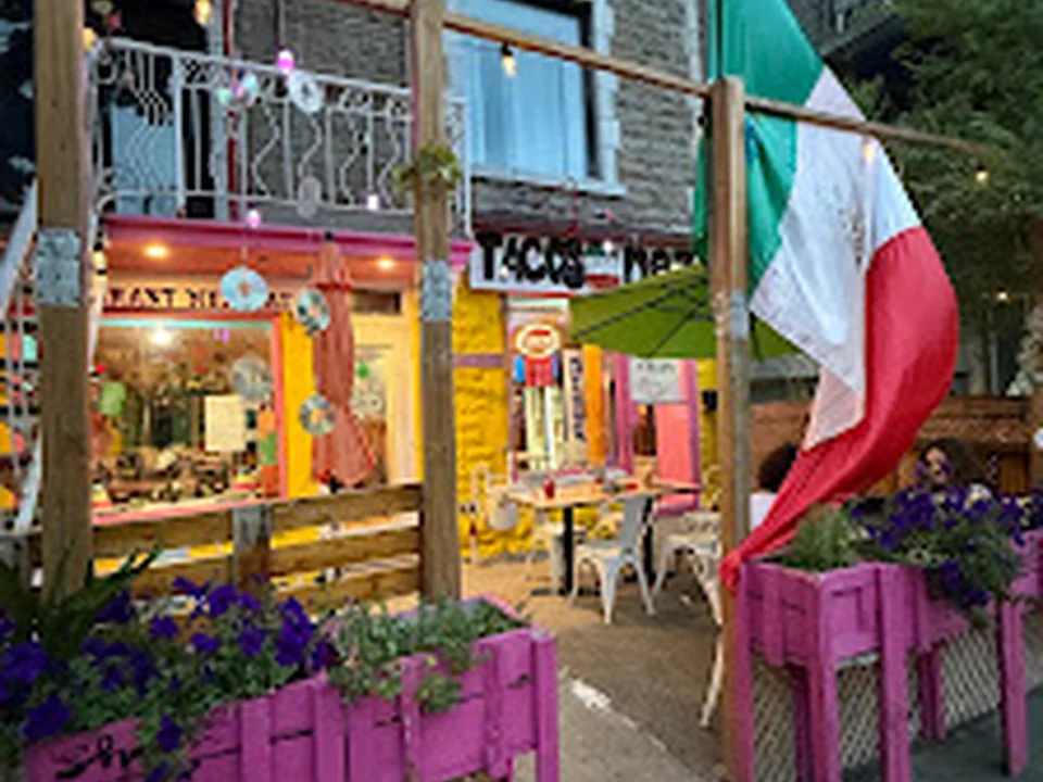 Tacos Neza, Montréal