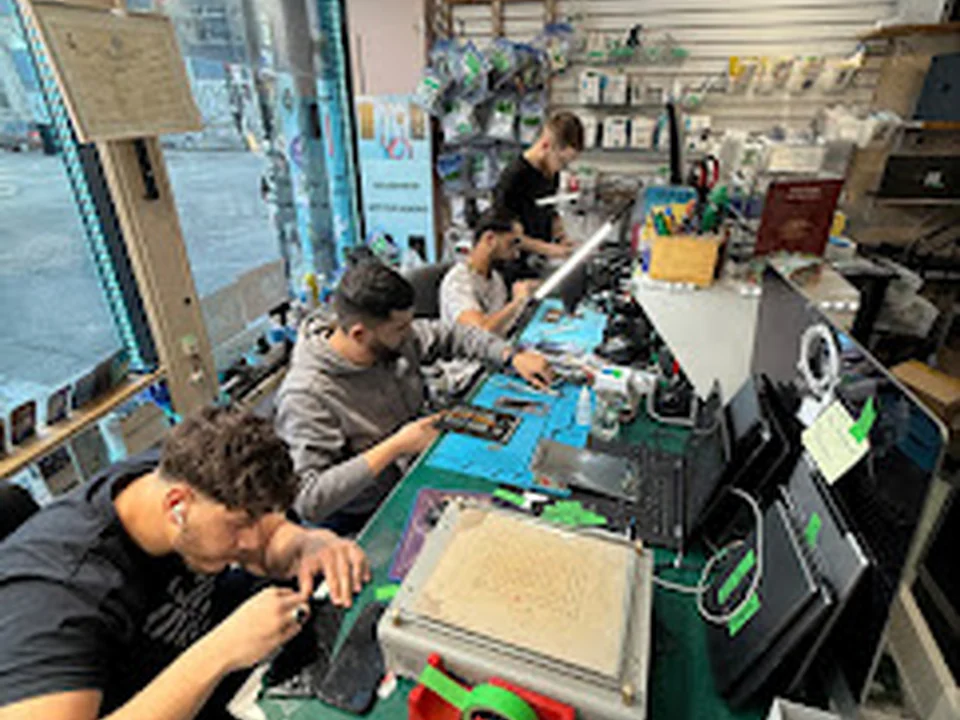 Sub Tech Repairs, Montréal