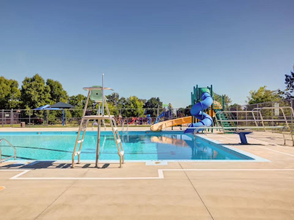 Piscine Paul-Émile Sauvageau du parc L.-O.-Taillon, Montréal