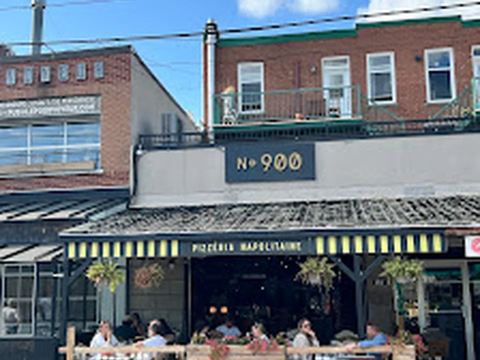 Pizzéria NO.900 - Jean-Talon, Montréal