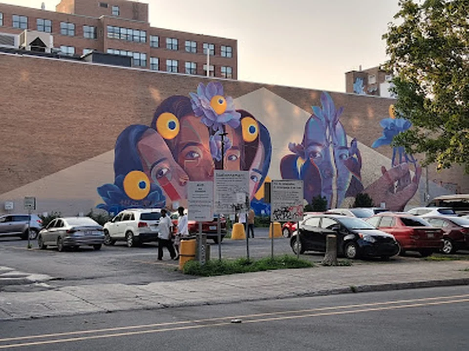 119-165 Rue Prince Arthur Ouest Parking, Montréal