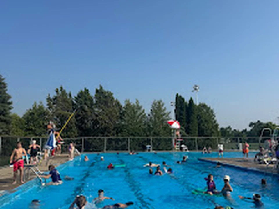 Piscine du parc Eugène-Dostie, Montréal