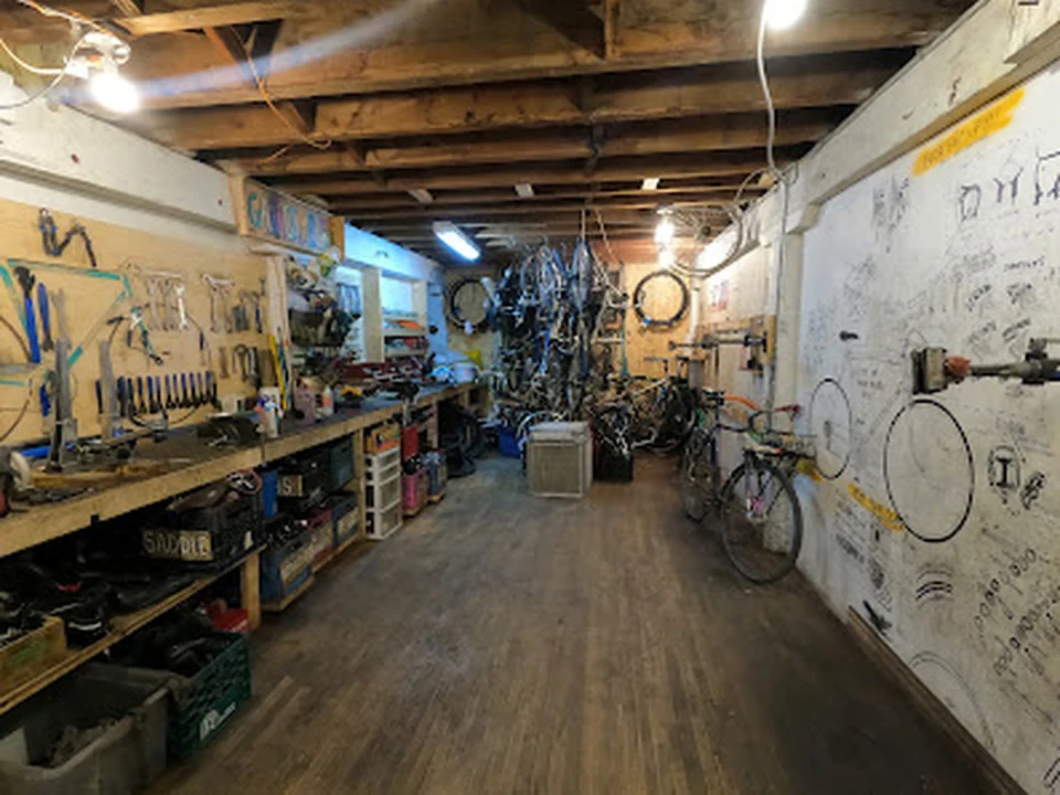 Mile End Bike Garage, Montréal