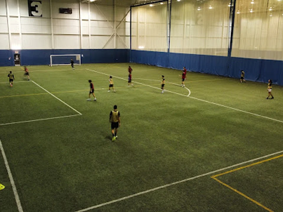 Complexe sportif Saint-Jean-Vianney, Montréal