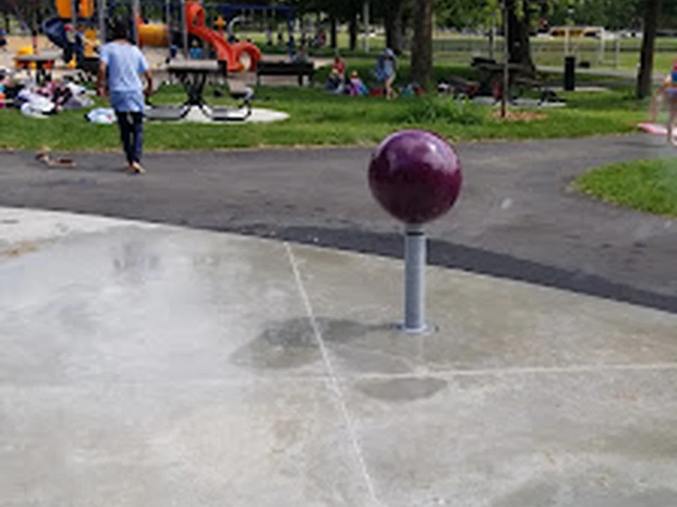 Jeux d'eau du parc Saint-Donat, Montréal