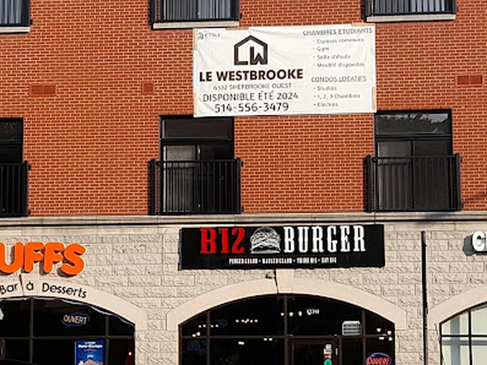 B12 Burger NDG, Montréal