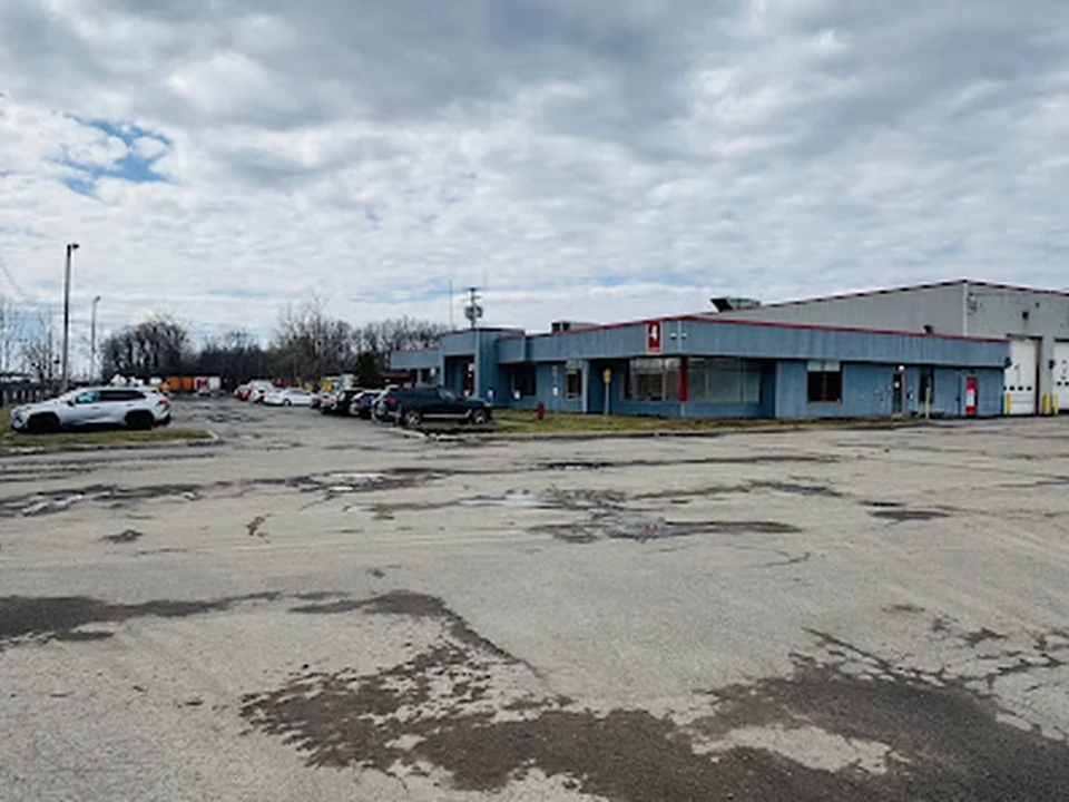 Hanan Transport, Montréal